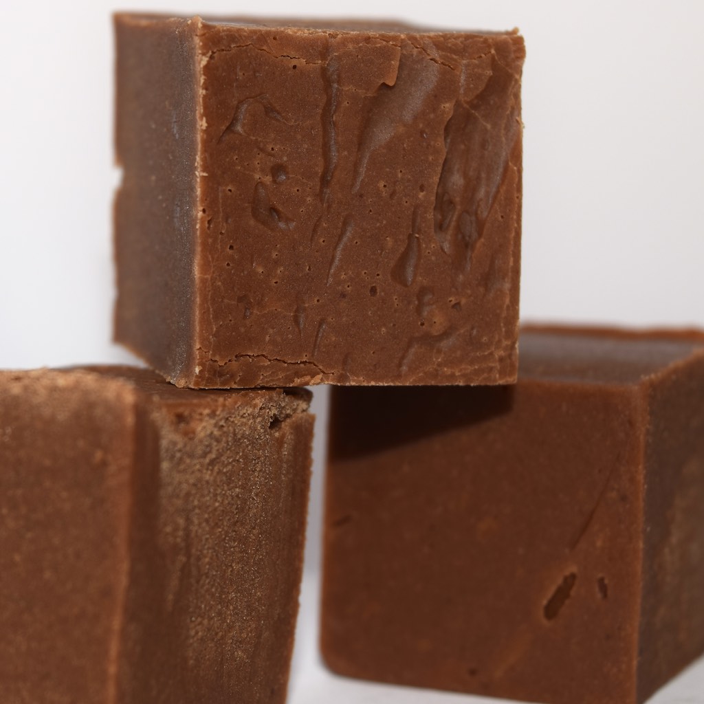 Chocolate Fudge Slice – Dairylicious Farm Fudge